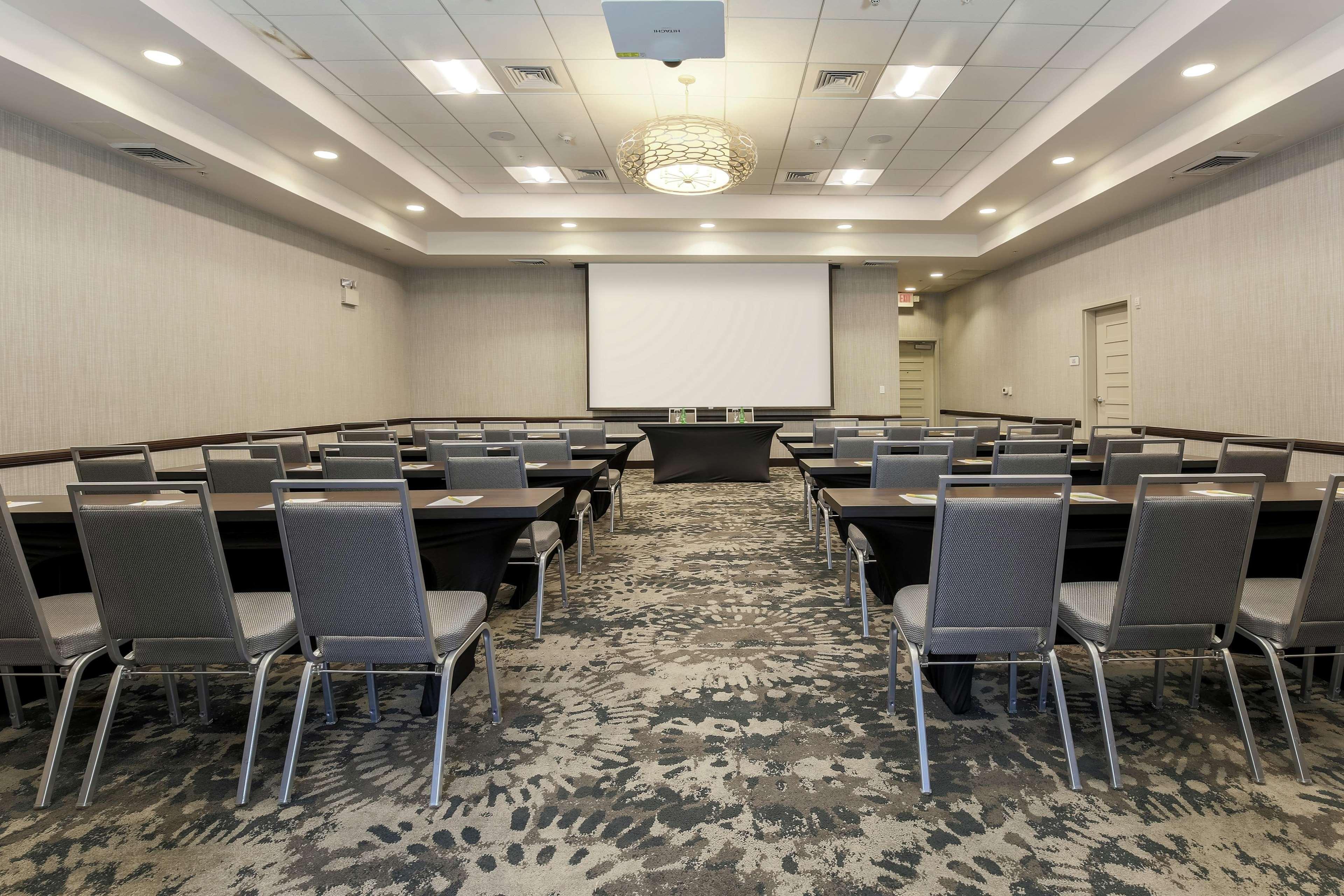Hilton Garden Shirlington Hotel 3*