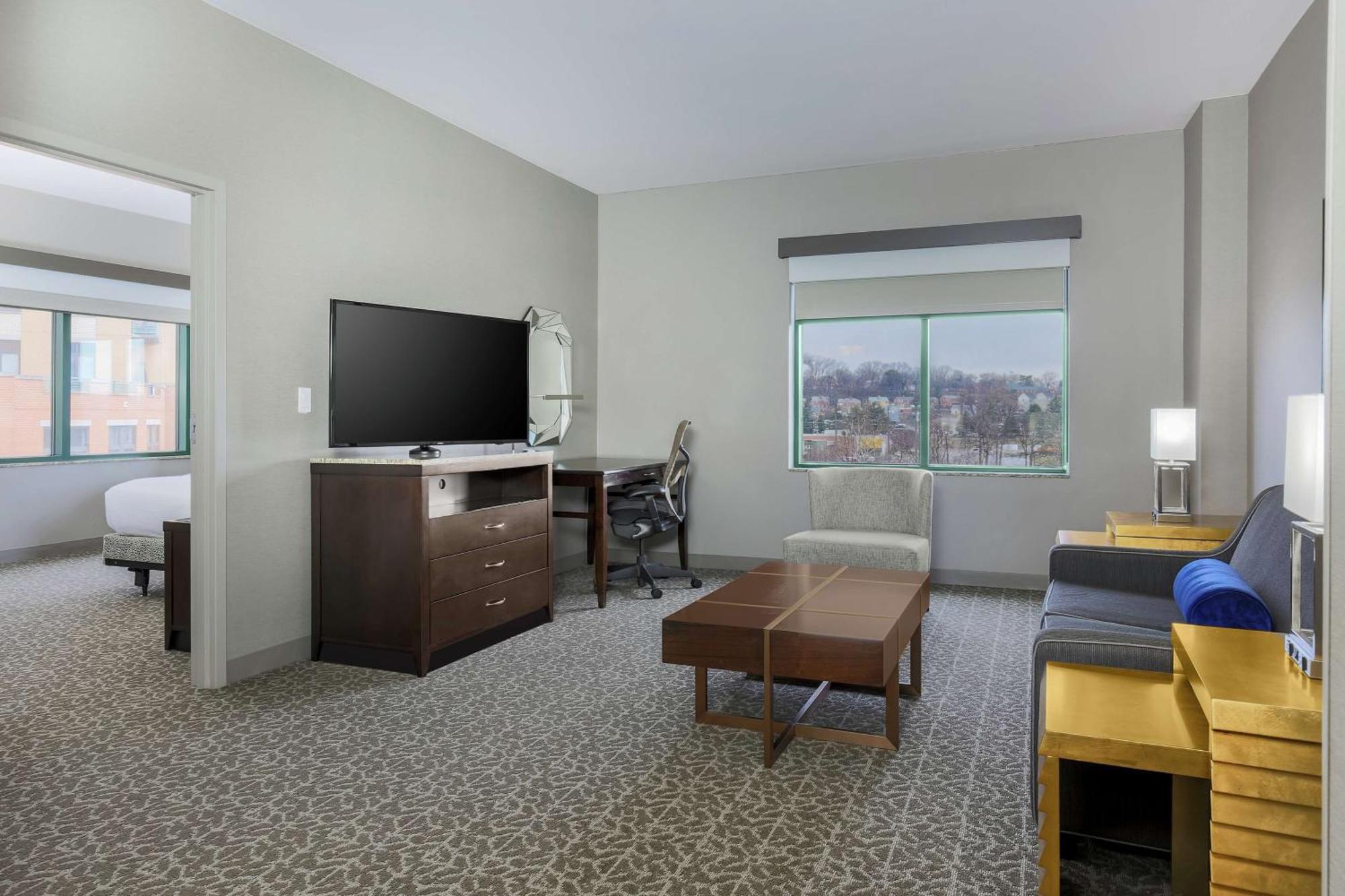 Hilton Garden Shirlington